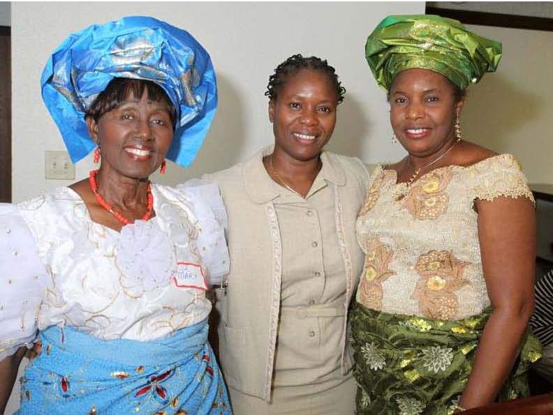 3 women